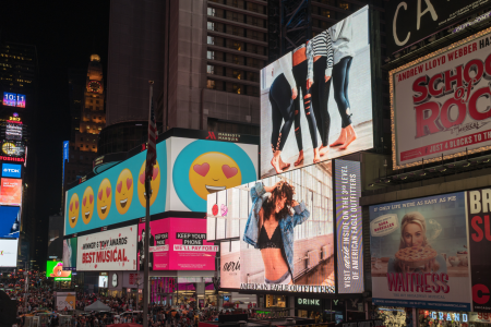 6.13.23 - Blog Post Cover - The Benefits of Using AI in Ad Optimization